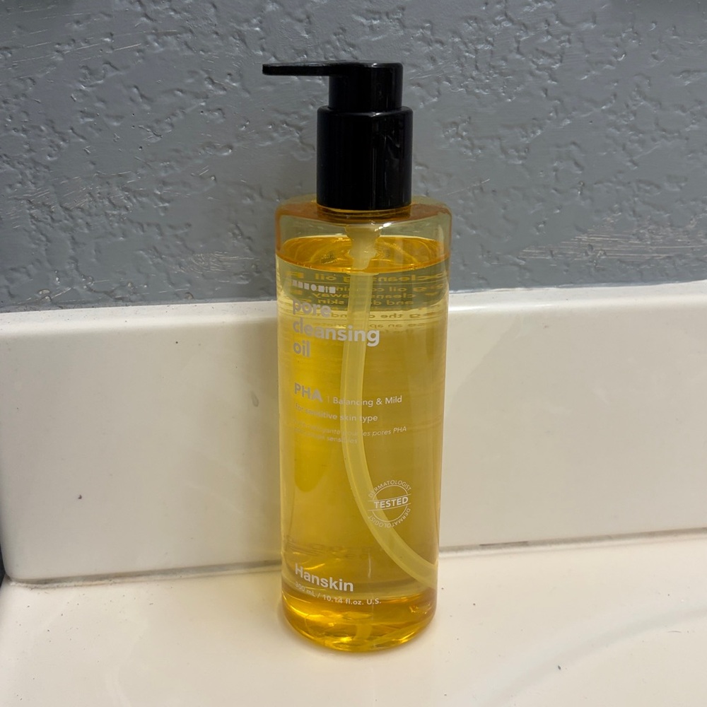 Hanskin Cleansing Oil